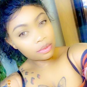 Meet your Posher, Amie